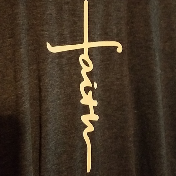 Long sleeve Faith shirt - Picture 3 of 3